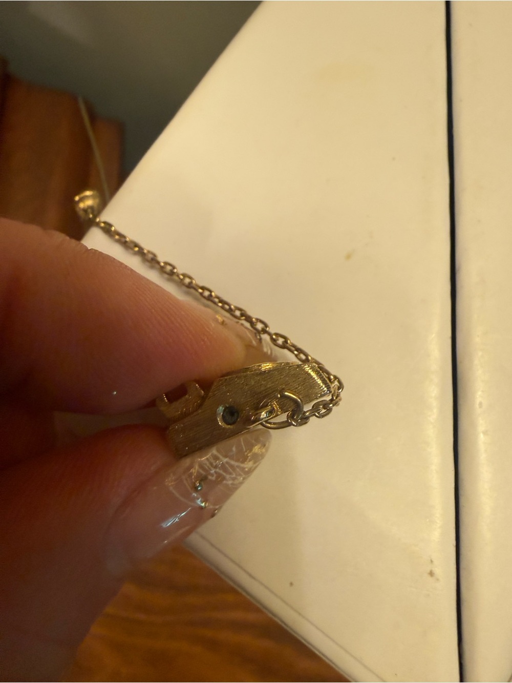 Avon Gold Vintage Telephone Stick Chain Pin Brooch - Picture 8 of 10